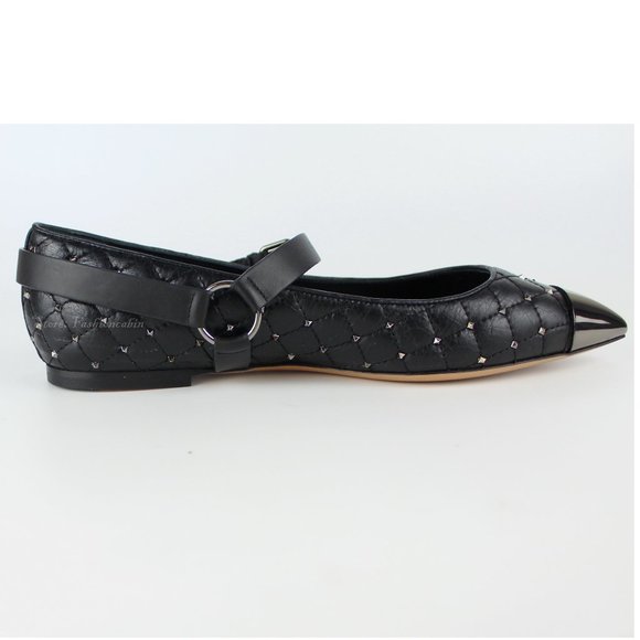NEW Valentino Garavani Rockstud Quilted Flats - Picture 1 of 14